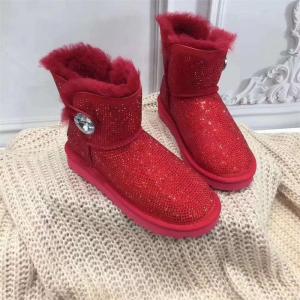 Snow boots